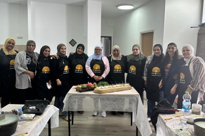 مركز سما التابع لقسم الخدمات الاجتماعية في بلدية كفر قرع ينظّم سلسلة ورشات مهنية لتمكين النساء اقتصاديًا.