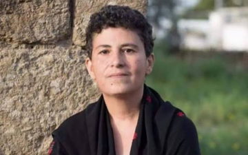 المعلّم السوبرمان: حين تصبح البطولة اسمًا آخر للعجز المؤسسي