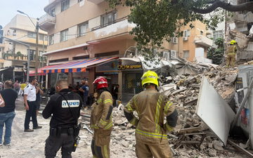 انهيار جزء من مبنى قيد الترميم في تل أبيب وإنقاذ 3 عمال بناء