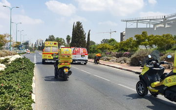 راكب دراجة نارية (25 عامًا) بحالة خطيرة إثر تعرّضه لحادث طرق ذاتي بالقرب من مفرق جت