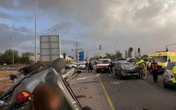 6 إصابات في حادث طرق بين مركبتين عند مفرق جلجولية