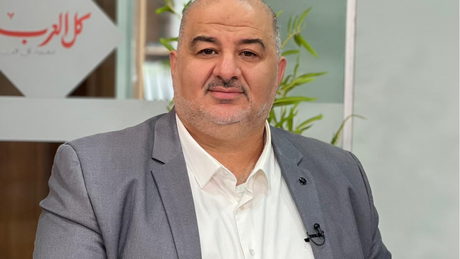منصور عباس بعد رفض المشتركة للمناظرة: أدعوها لإعادة النظر.. ومن حق الجمهور كشف الحقائق لتحديد الأفضل