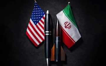 هيئة بريطانية: إصابة ناقلة بمقذوف مجهول قبالة السعودية وإجلاء طاقمها