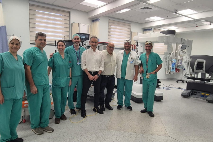 الناصرة: الروبوت الجراحي العالمي دا فينشي يصل إلى مستشفى العائلة المقدسة