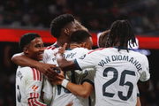 ريال مدريد يقنع جمهوره قبل الكلاسيكو برباعية جميلة أمام إشبيلية