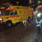 القدس: إصابة سيدة (35 عاماً) بجروح خطيرة إثر تعرضها للدهس من قِبل حافلة