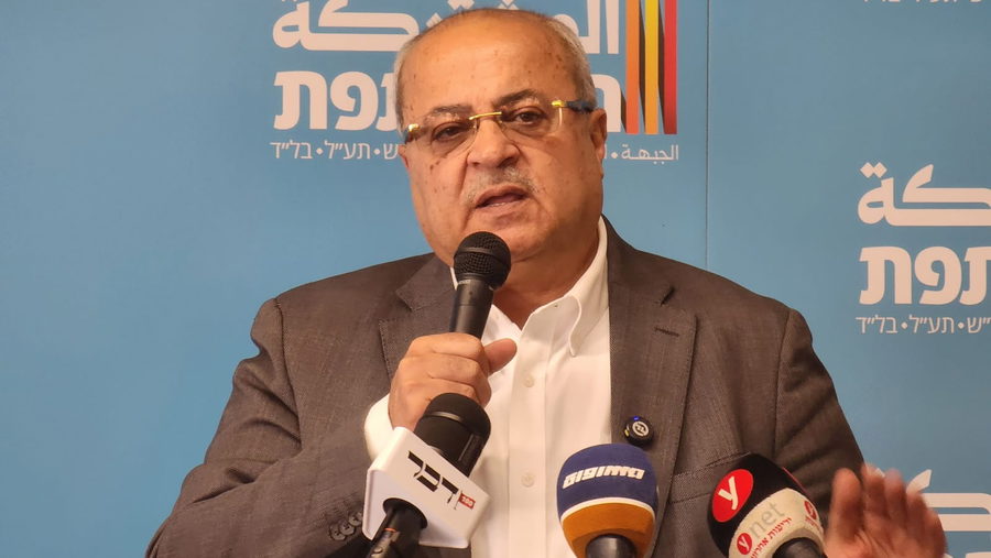 إنطلاق المؤتمر الصحفي للقائمة المشتركة لعرض برنامج العمل "شبكة أمان لشعبنا": نسعى لتعزيز حضورنا على الساحة الدولية