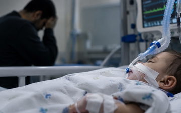 تقديم لائحة اتهام ضد أب اعتدى على طفلته الرضيعة وأصابها بجروح خطيرة،