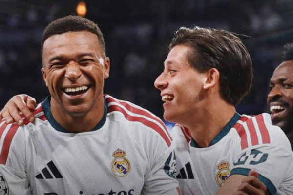 ريال مدريد يلتهم لايبزيغ برباعية ويتوعد برشلونة قبل الكلاسيكو