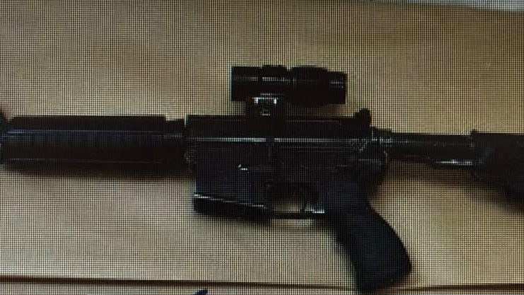 اعتقال شاب من طوبا الزنغرية بشبهة إطلاق النار على مصلحة تجارية وضبط بندقيتي M16