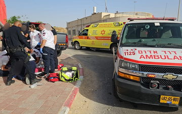 النقب: إصابة طفل (8 سنوات) بجراح حرجة إثر تعرضه للدهس في حورة