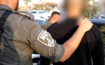 اعتقال 4  مشتبهين من كفر كنا وعيلوط بشبهة الاحتيال على نحو 500 شخص بمئات آلاف الشواكل تحت غطاء استرداد الضرائب