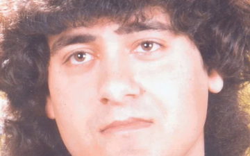 جُذورُنَا في الأرضِ رَاسِخَة