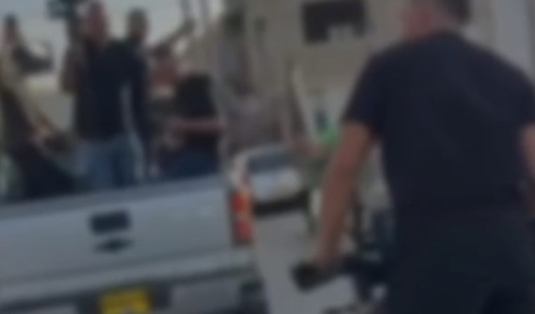 عرضوا مستخدمي الطريق للخطر! اعتقال أشخاص عدّة وضبط مركبات بشبهة القيادة بتهوّر خلال موكب زِفاف في الفريديس