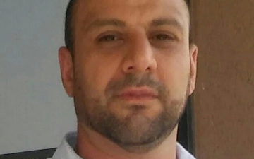 العَهْدُ حِينَ يَخْلَعُ فَلْسَفَتَهُ