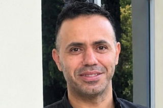 عرابة: مقتل معروف يحيى كناعنة (47 عامًا) إثر تعرضه لإطلاق نار أثناء توجهه إلى عمله