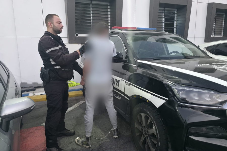حولون: اعتقال رجل (40 عامًا) بشبهة تعذيب كلبه