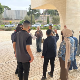 القدس: استقبال حافل لنحو 100 طفل من ذوي الاحتياجات الخاصة في المكتبة الوطنية